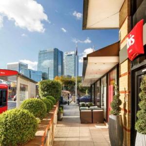 Ibis London Docklands Canary Wharf London