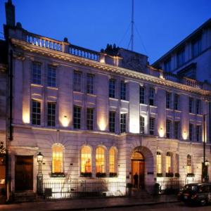 Courthouse Hotel London London