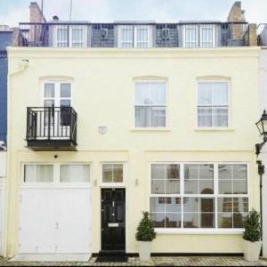 PickThePlace Knightsbridge 5-bedroom Luxury Villa in London