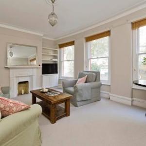 Charming 2-Bed Fulham Apartment 5 Mins from Tube in London