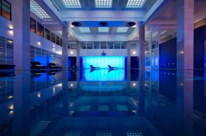 Dolphin House Serviced Apartments - image 5