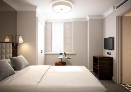Strand Palace Hotel - image 5