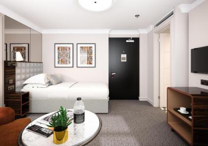 Strand Palace Hotel - image 9