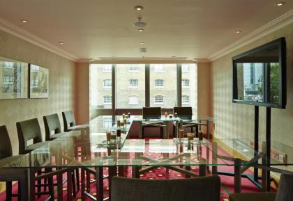 Marriott Executive Apartments London Canary Wharf - image 19