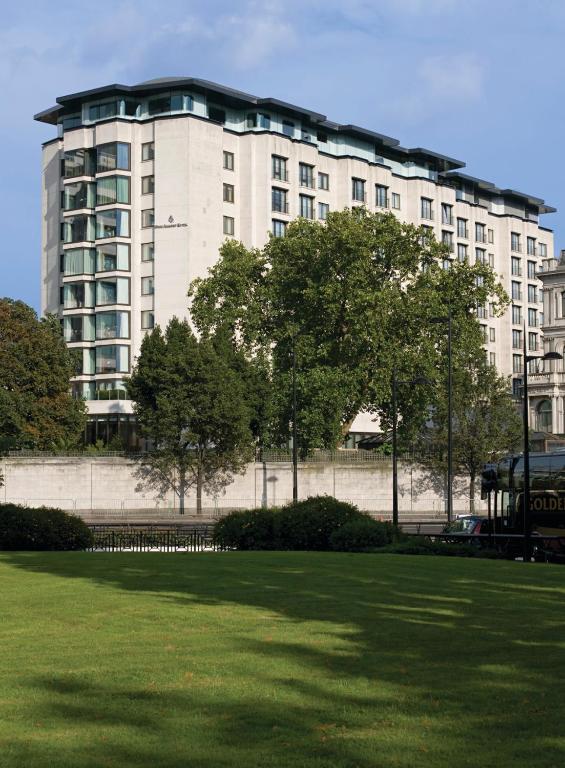 Four Seasons Hotel London at Park Lane - main image