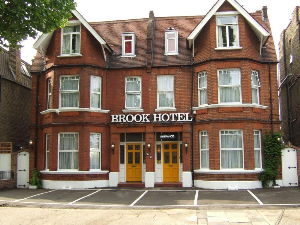 Brook Hotel - main image