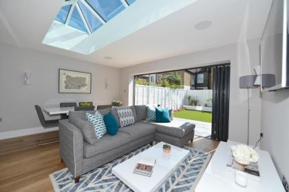 Veeve - Fabulous Home in Fulham - image 19