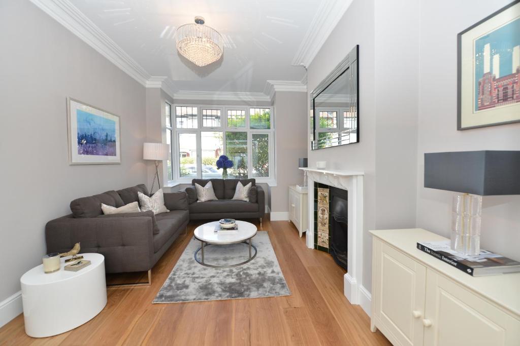 Veeve - Fabulous Home in Fulham - image 3