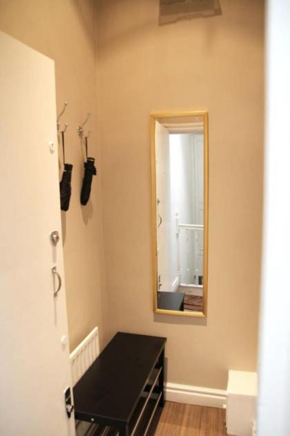 Cosy 2BR home in Notting Hill 5 guests! - image 5