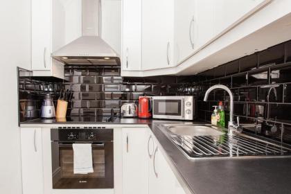Modern 2BD Flat On The Doorstep Of Queen's Park - London - image 9