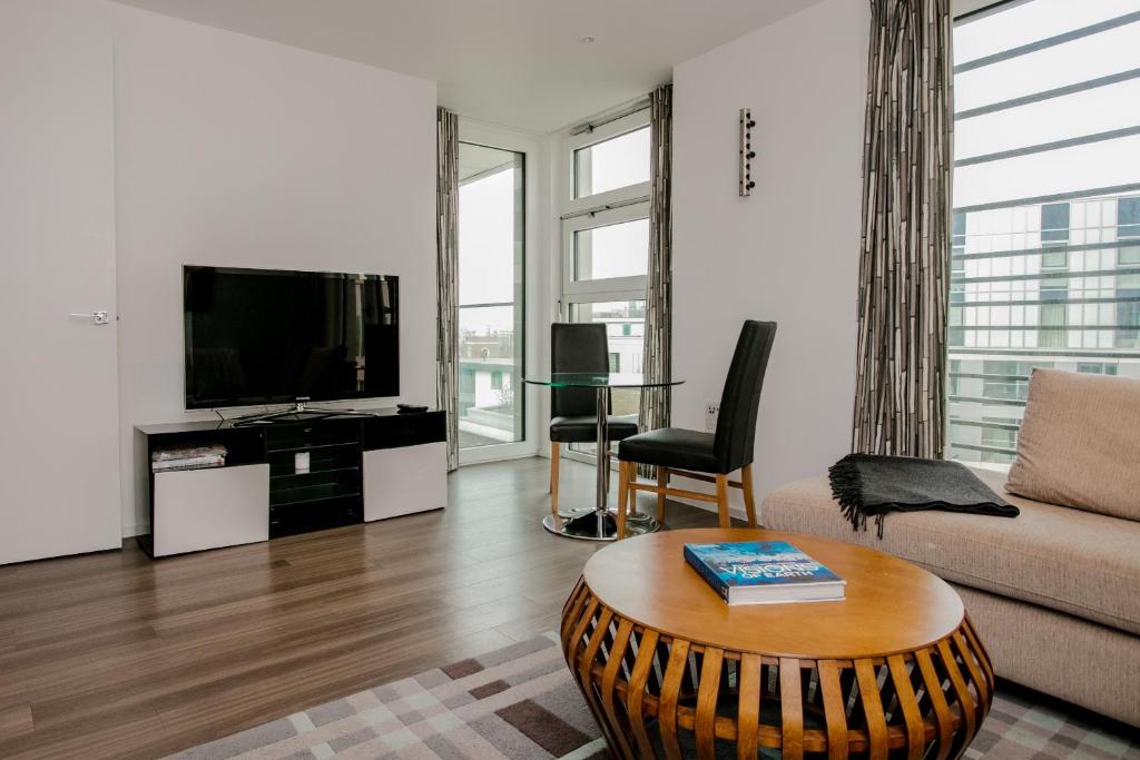 Modern 1 Bed Flat in Wandsworth - main image