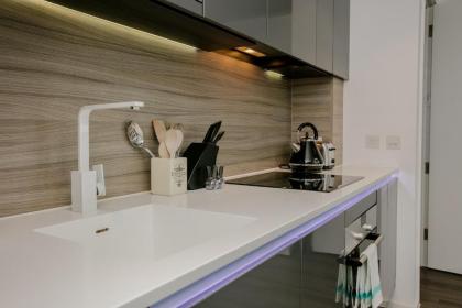 Modern 1 Bed Flat in Wandsworth - image 8