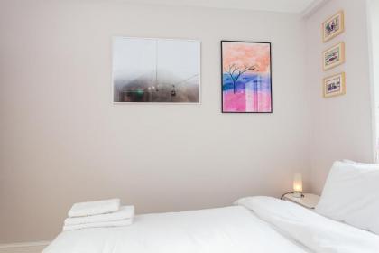 Bright and Modern 2-Bed Flat in Islington - image 11
