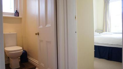 A Home To Rent - Fulham Apartment - image 15