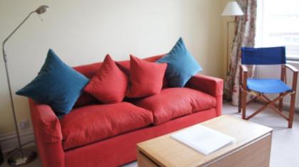 A Home To Rent - Fulham Apartment - image 17