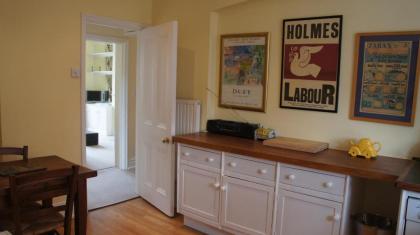 A Home To Rent - Fulham Apartment - image 3