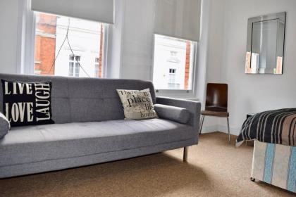 Gorgeous Studio in Trendy London Location (DH7) - image 3