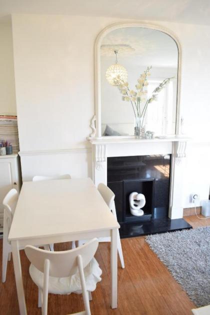 Sunny 2 bedroom flat between Camden Town & Primrose Hill - image 6