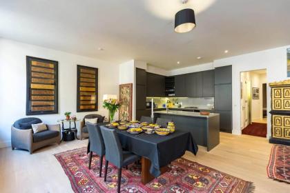 Luxury Smart Home in Central London 4 guests - image 1