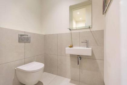 Luxury Smart Home in Central London 4 guests - image 2