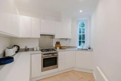Bright and Leafy 1 Bedroom Flat in the Heart of Chelsea - image 7