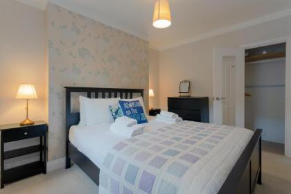 2 Bedroom Victorian Flat in the Heart of Islington - image 15