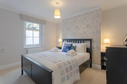2 Bedroom Victorian Flat in the Heart of Islington - image 5