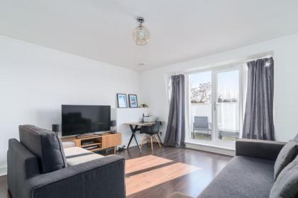 Trendy 1BR Home in Islington with Balcony! - image 1