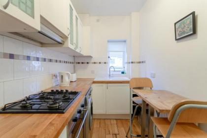 1 Bedroom Apartment in Notting Hill - image 15