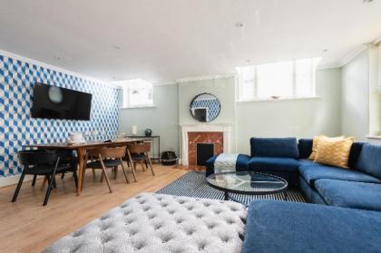 The Kensington Palace Mews - Bright & Modern 6BDR House with Garage in London