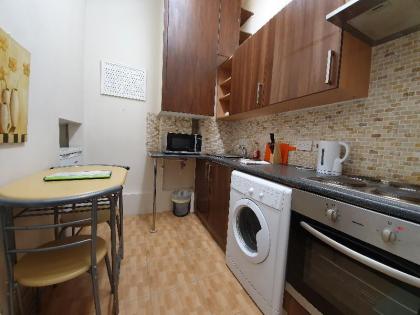 Nice 2 bedroom apartment next to Barbican Station 