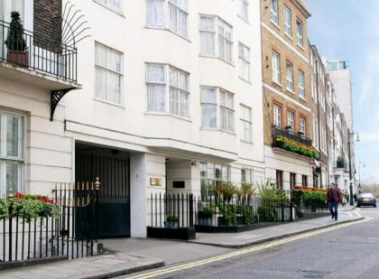 Hertford Court - image 2