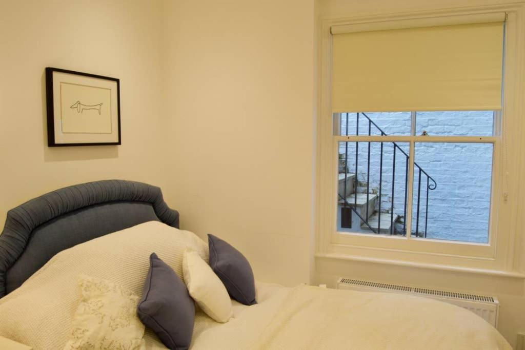 Classic 1 Bedroom Flat Sleeping 4 Charming Fulham - image 4