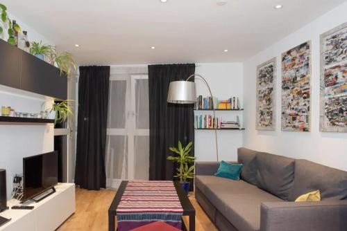 Spacious Modern 1 Bedroom Flat In Islington - main image