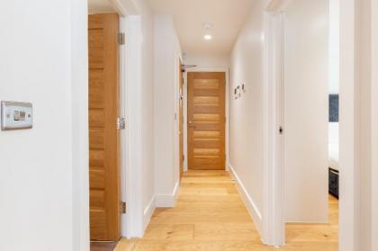 LOVELY 1BR FLAT SOHO AREA IN THE HEART OF LONDON  - image 1