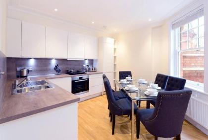 Modern 3 Bed Apartment in Hammersmith with Balcony - image 20