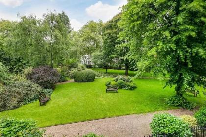 The Stunning Philbeach Garden Apartment - CSD in London