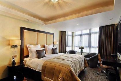 The Montcalm Marble Arch - image 1