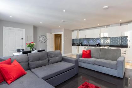 Deluxe Central City of London Apartments in London
