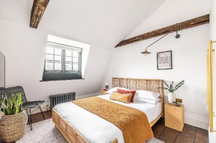 Cosy Loft Apartment - minutes from Angel Tube St. London