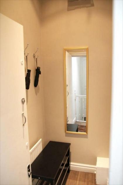 Cosy 2BR home in Notting Hill (5 guests!) - image 16
