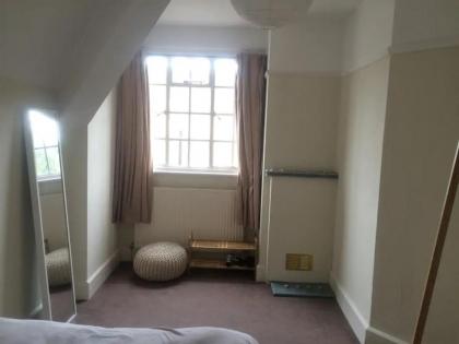 Bright 2 Bedroom Apartments Close To Tube - image 14