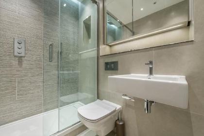 Amazing two bed stones throw from Holborn - image 3