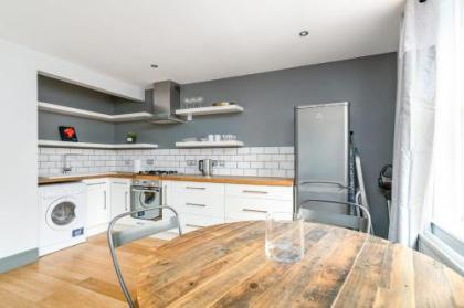 GuestReady - Fantastic 1BR Home with Terrace in Trendy Spitalfields - image 17
