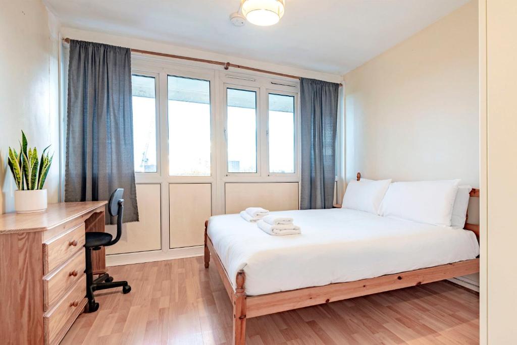 Spacious & bright Maida Vale apartment sleeps 6- Quick links central - image 4