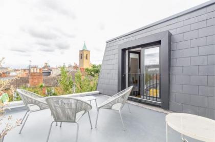 The Imperial Wharf Retreat - Modern 3BDR in Fulham with Rooftop Terrace - image 5
