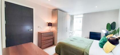 Two Bed Serviced Apt in Old Street - image 20