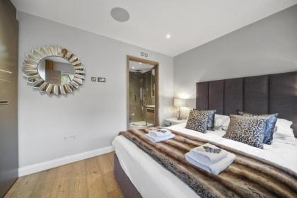 Lux 2 & 3 Bed Apartments in Camden Town FREE WIFI by City Stay Aparts London London 