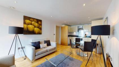 Two Bedroom Serviced Apartment in Indescon Square Canary Wharf London