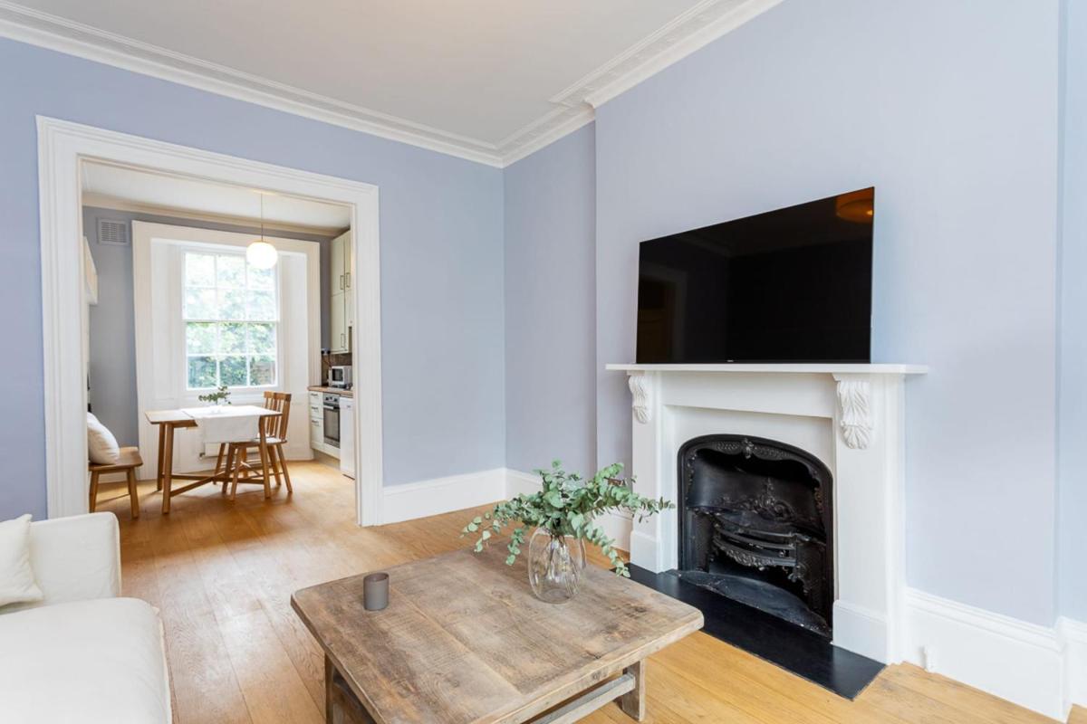 Two Bed Notting Hill Gem - image 4